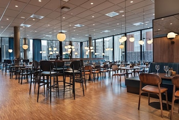 quality hotel river station