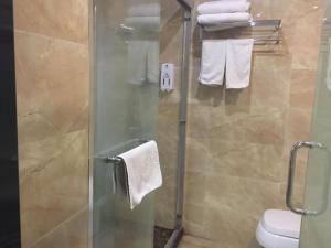 greentree alliance bengbu railway station hotel