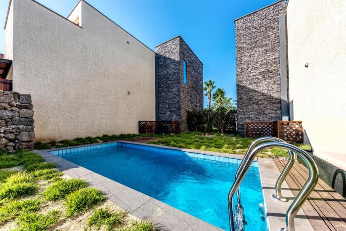 arts spa and poolvilla