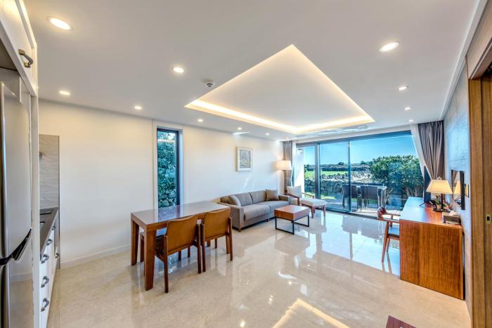 arts spa and poolvilla