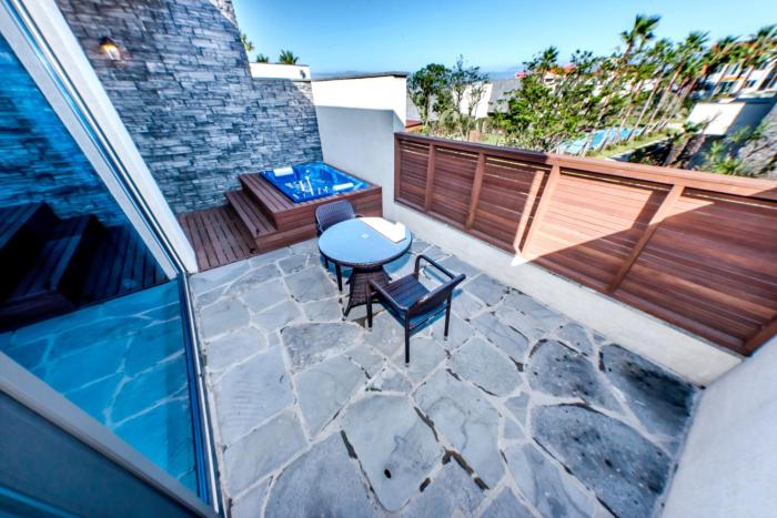 arts spa and poolvilla