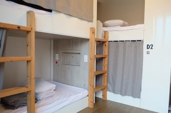 bed radio dongmoon hostel