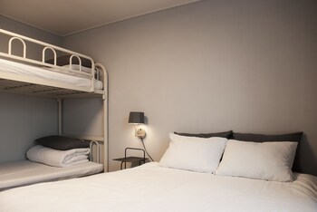 bed radio dongmoon hostel