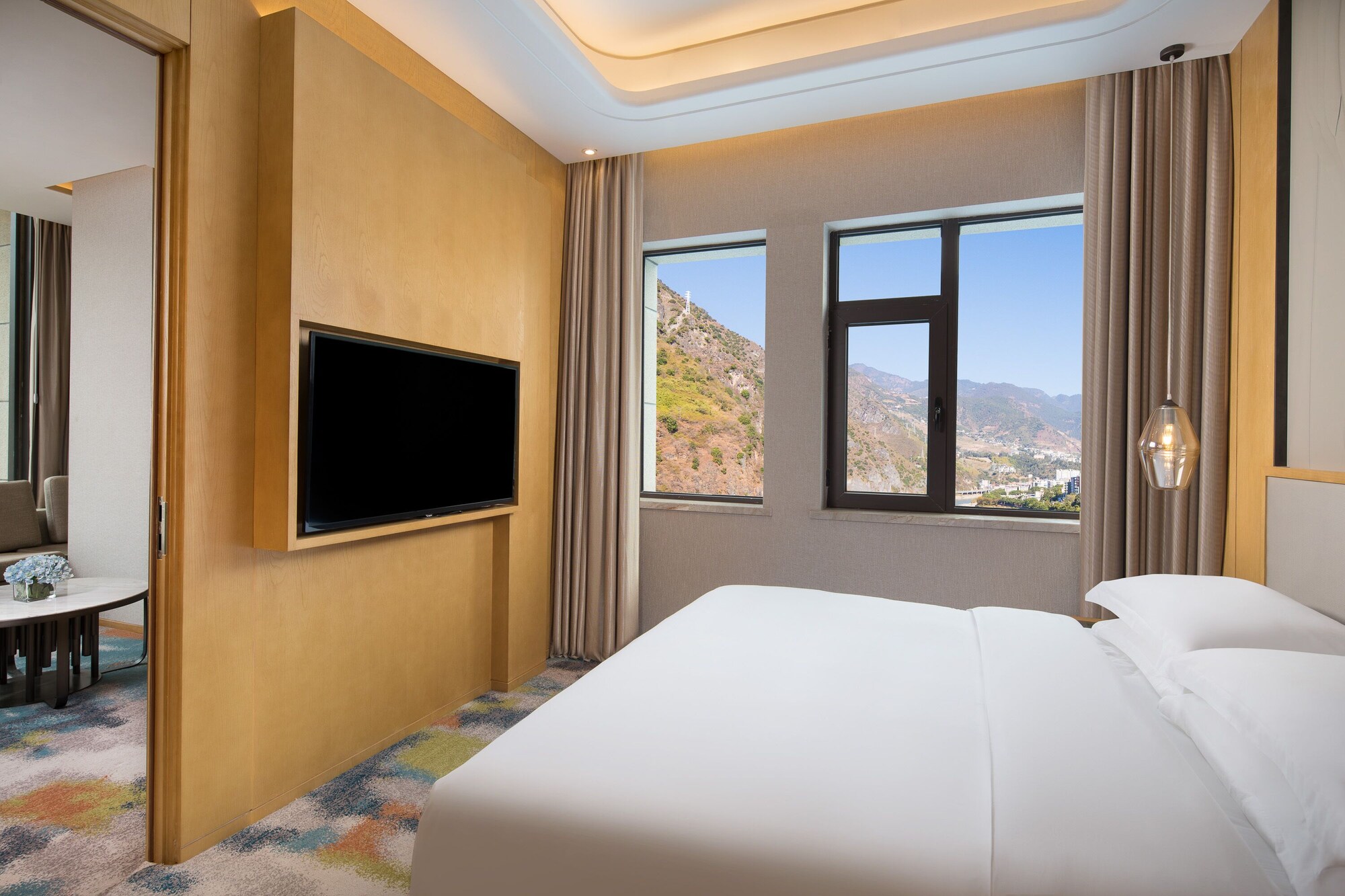 hilton garden inn nujiang