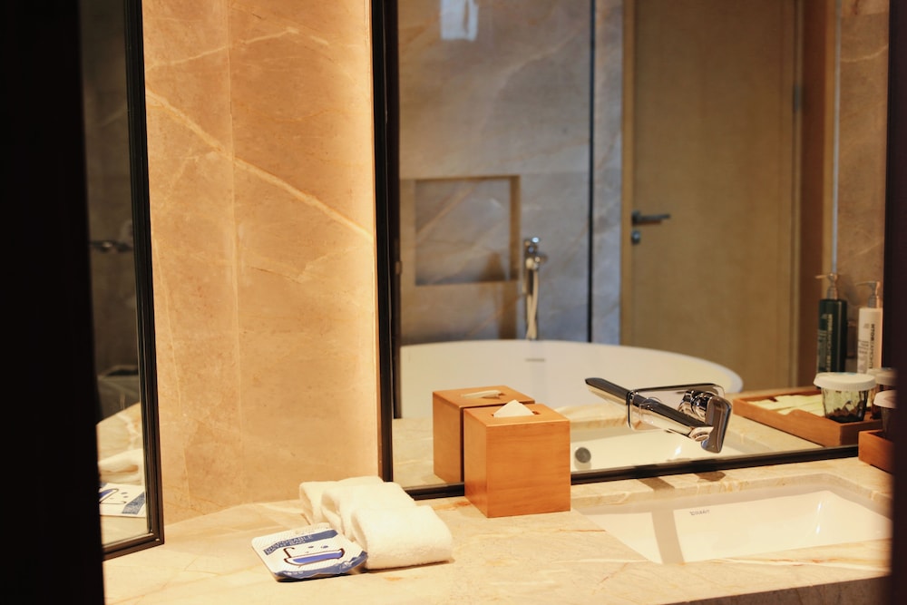 hilton garden inn nujiang