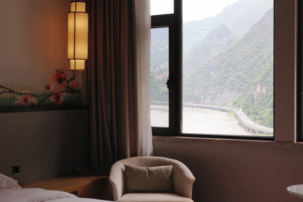 hilton garden inn nujiang