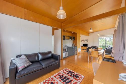 riverside matakana hotel