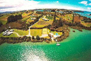 riverside matakana hotel