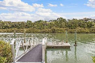 riverside matakana hotel