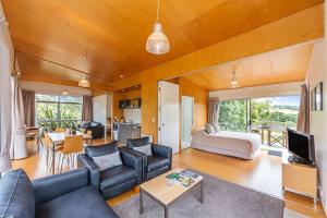 riverside matakana hotel