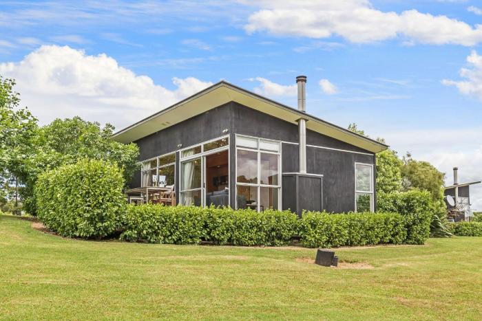 riverside matakana hotel