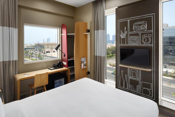 ibis jeddah malik road