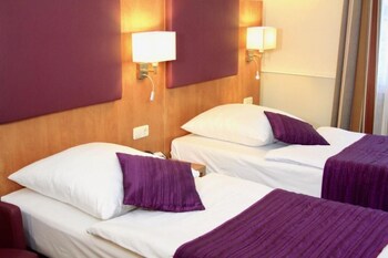 hotel niederrad self check in