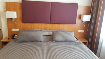 hotel niederrad self check in