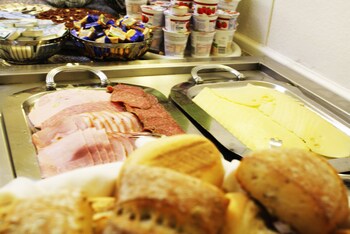 hotel niederrad self check in