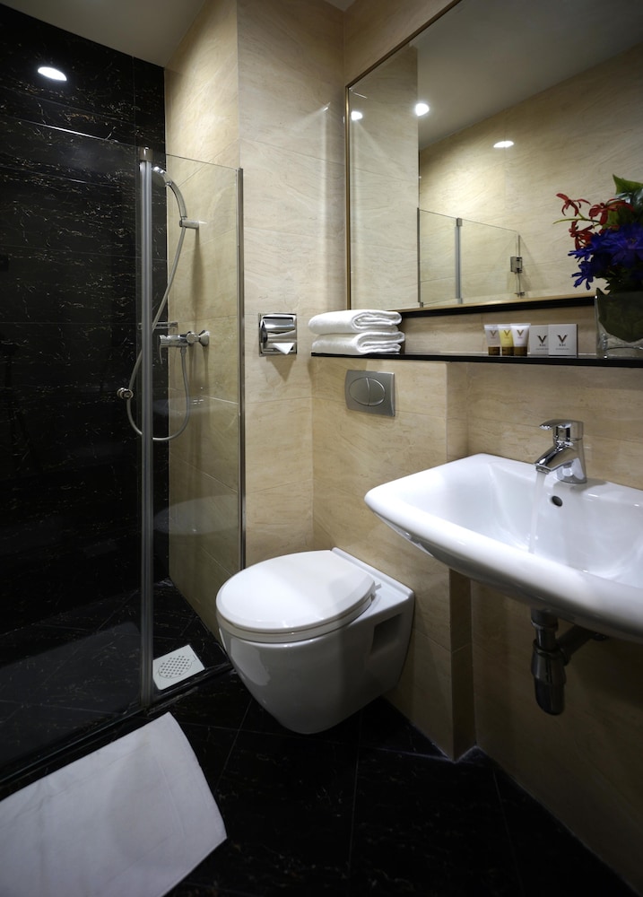v hotel lavender