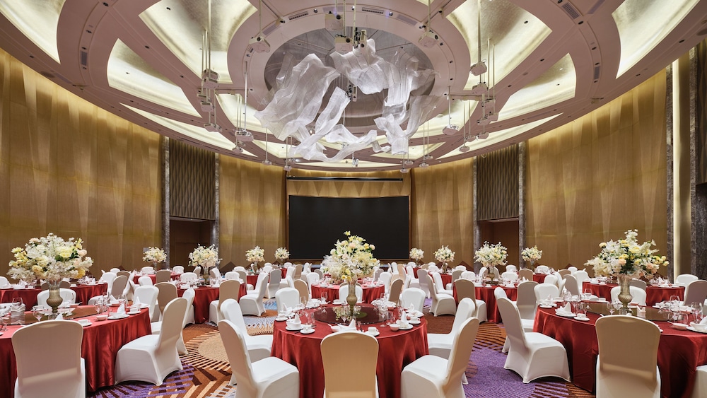 holiday inn xining hot spring an ihg hotel