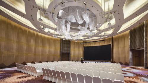 holiday inn xining hot spring an ihg hotel