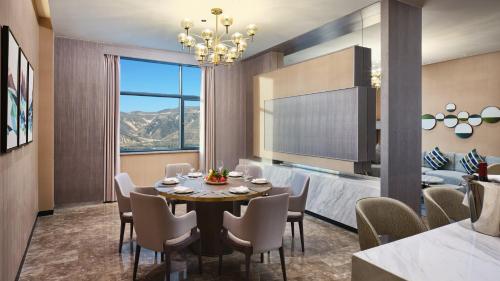 holiday inn xining hot spring an ihg hotel