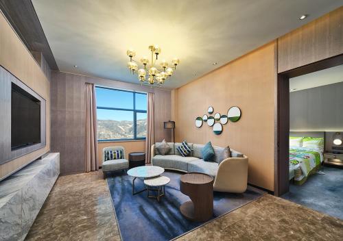 holiday inn xining hot spring an ihg hotel