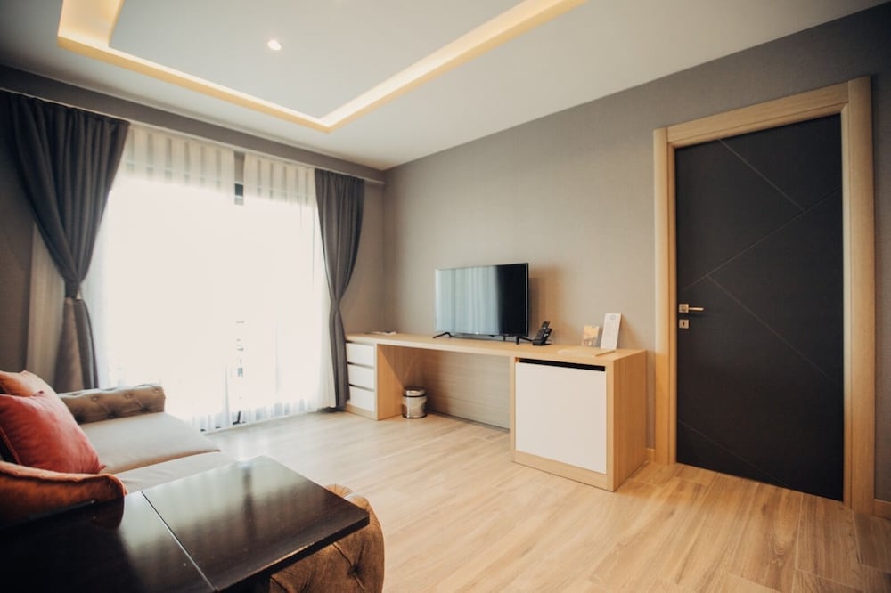 burhaniye marina boutique hotel