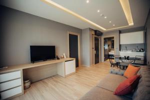 burhaniye marina boutique hotel