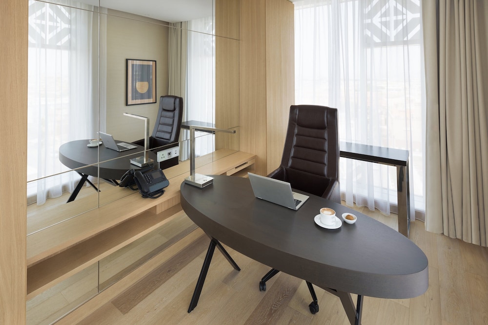 crowne plaza jeddah al salam an ihg hotel