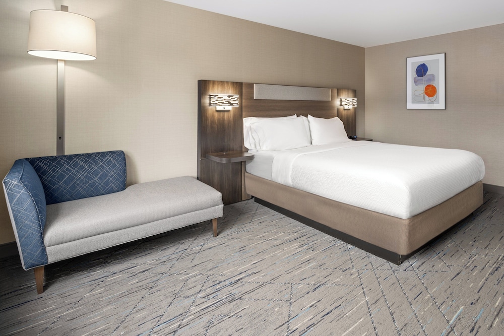 holiday inn express hotel and suites freeport by ihg
