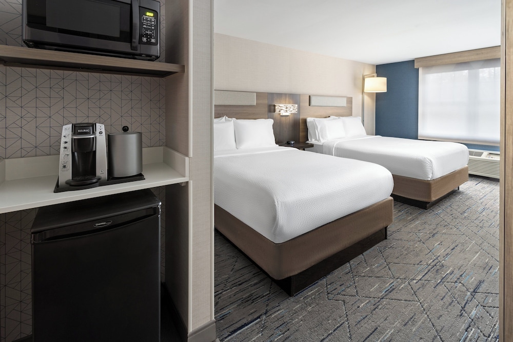 holiday inn express hotel and suites freeport by ihg
