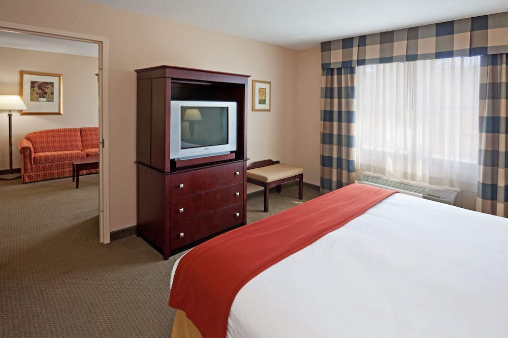 holiday inn express hotel and suites freeport by ihg
