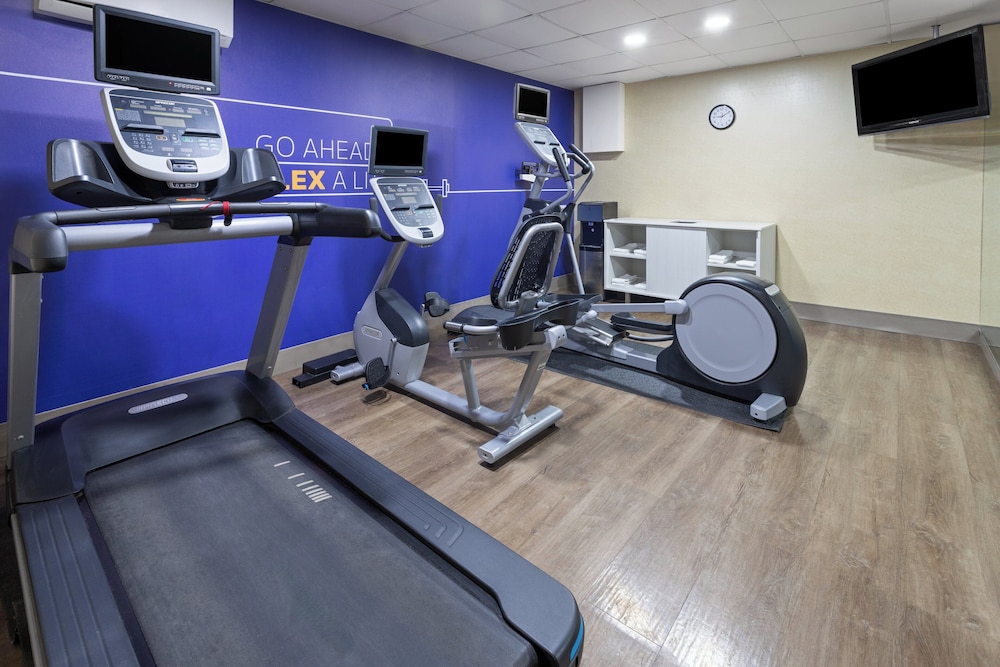 holiday inn express hotel and suites freeport by ihg