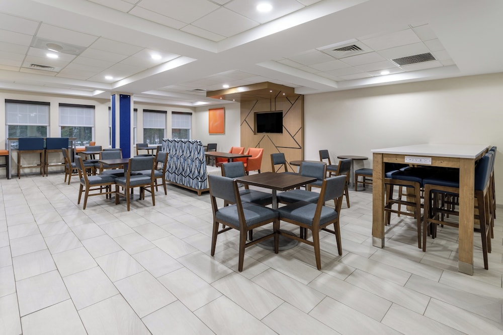 holiday inn express hotel and suites freeport by ihg