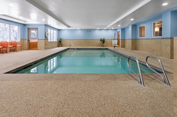 Holiday Inn Express Hotel & Suites Freeport By Ihg,Freeport>>Cumberland,3 star