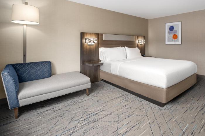 holiday inn express hotel and suites freeport by ihg
