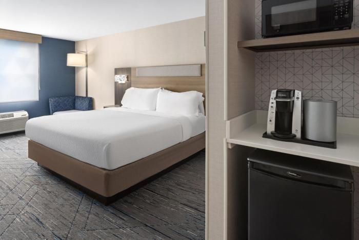 holiday inn express hotel and suites freeport by ihg