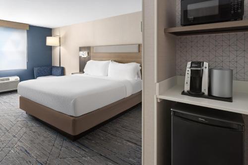 holiday inn express hotel and suites freeport by ihg