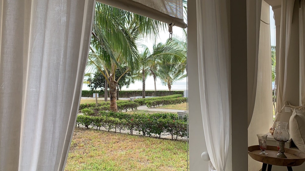 life resort st thomas royal palm