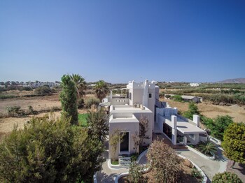 glaronissi beach