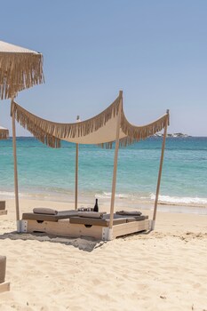 glaronissi beach