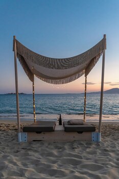 glaronissi beach