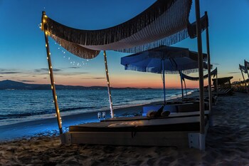 glaronissi beach