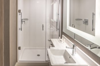 springhill suites by marriott dallas central expressway