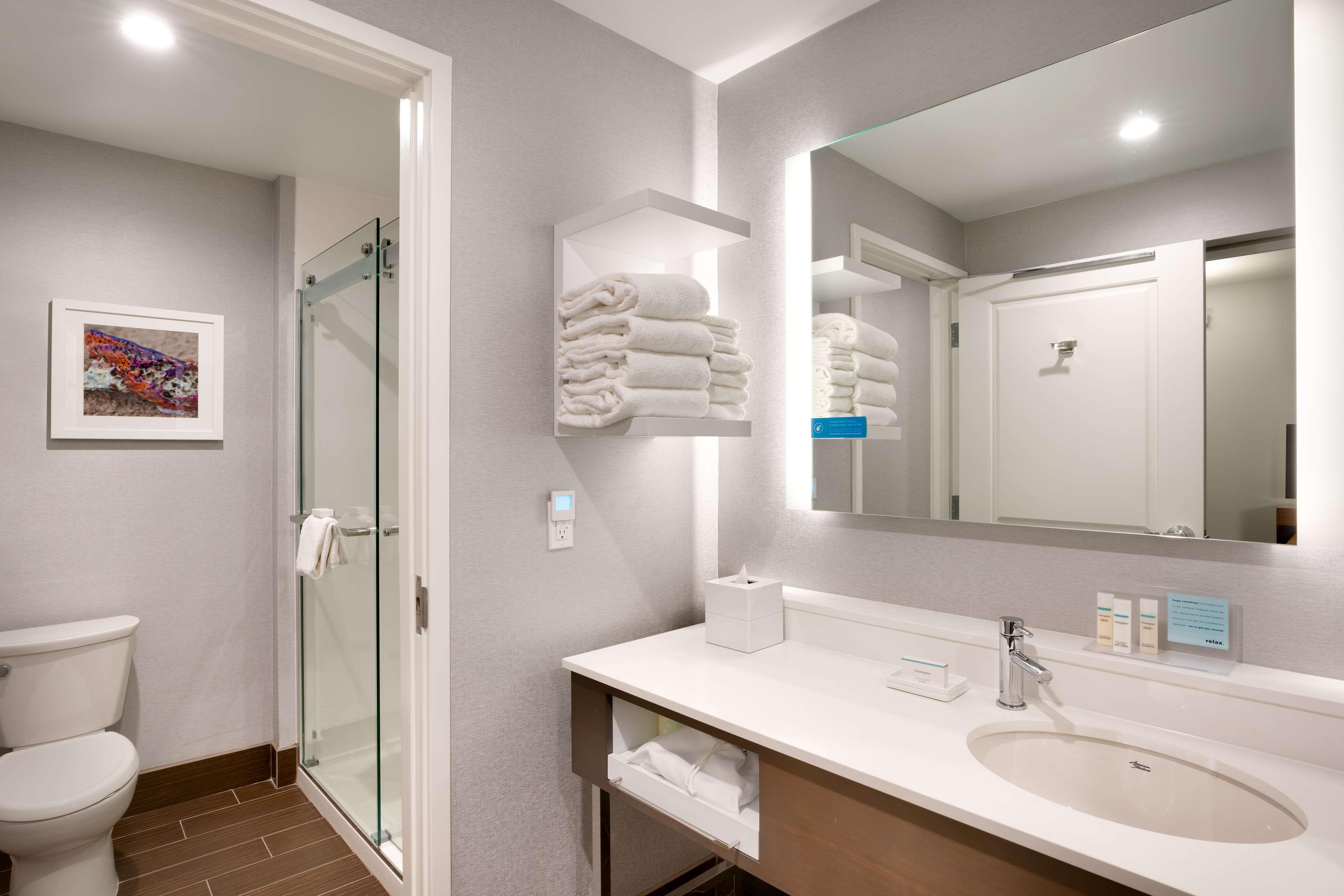 hampton inn and suites anaheim resort convention center