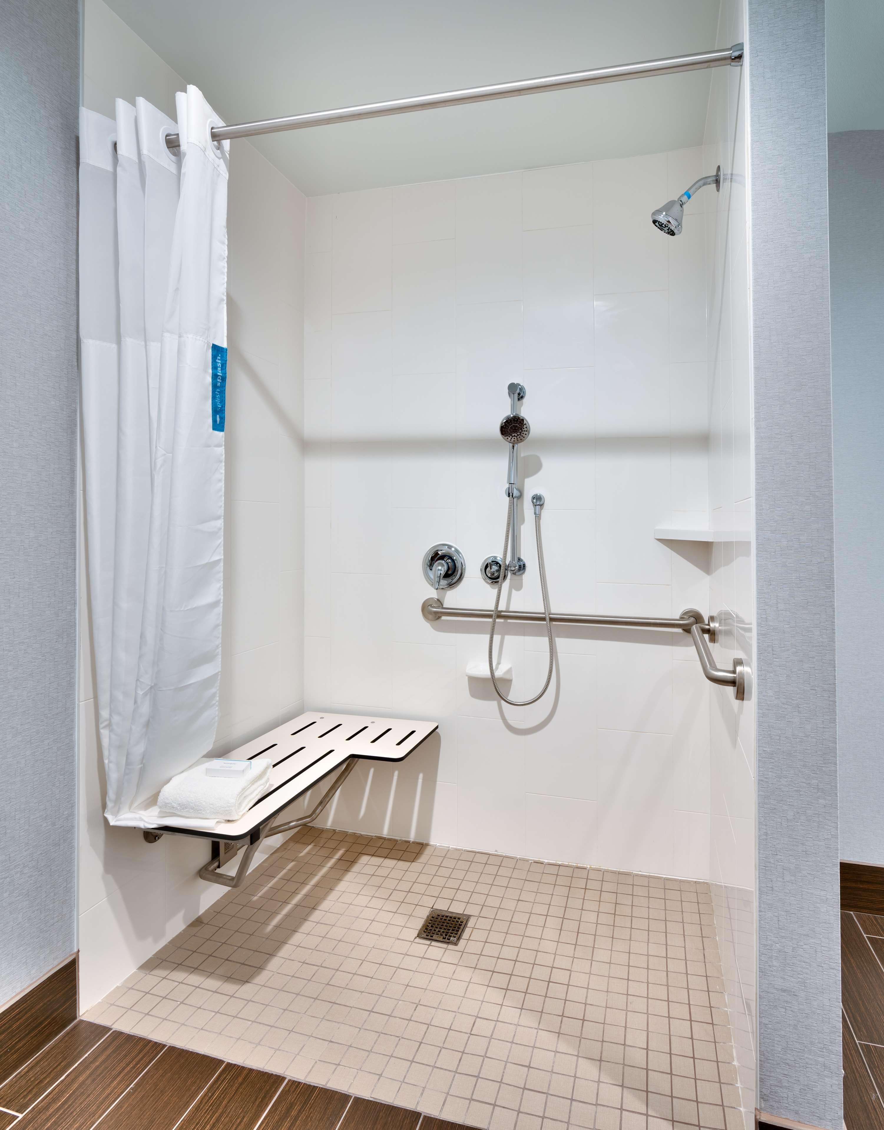 hampton inn and suites anaheim resort convention center