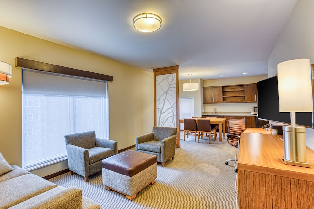 hyatt place greensboro downtown
