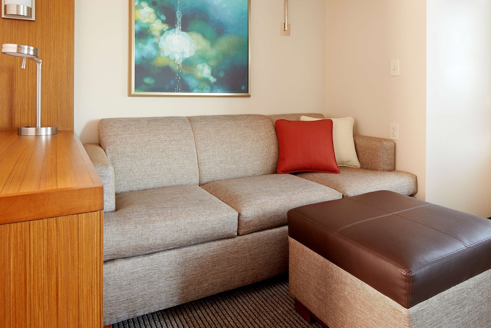 hyatt place greensboro downtown