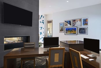 hyatt place greensboro downtown