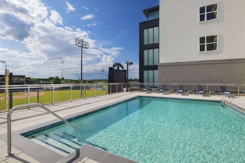 hyatt place greensboro downtown