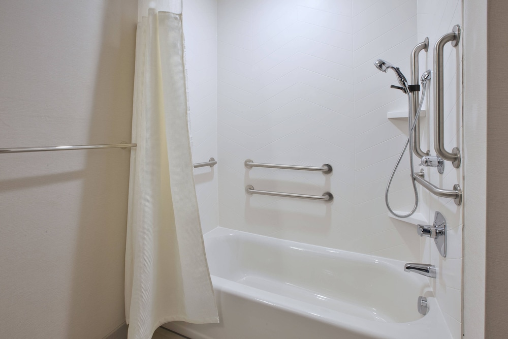 fairfield inn and suites by marriott flint grand blanc