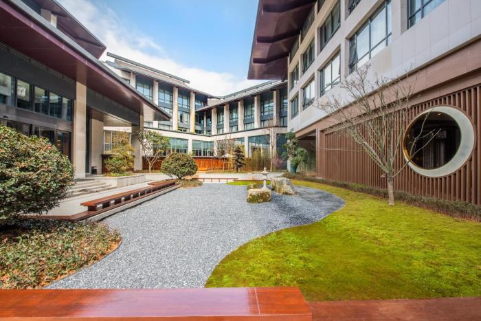 holiday inn resort yichun mingyue mountain an ihg hotel